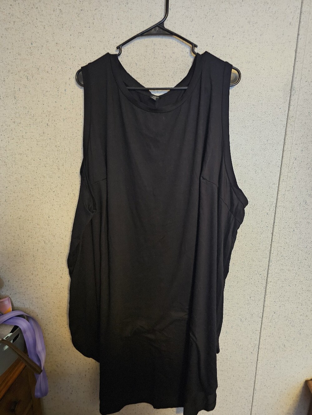 Black Sleeveless Women's Tunic Dress - Minimalist Everyday Style